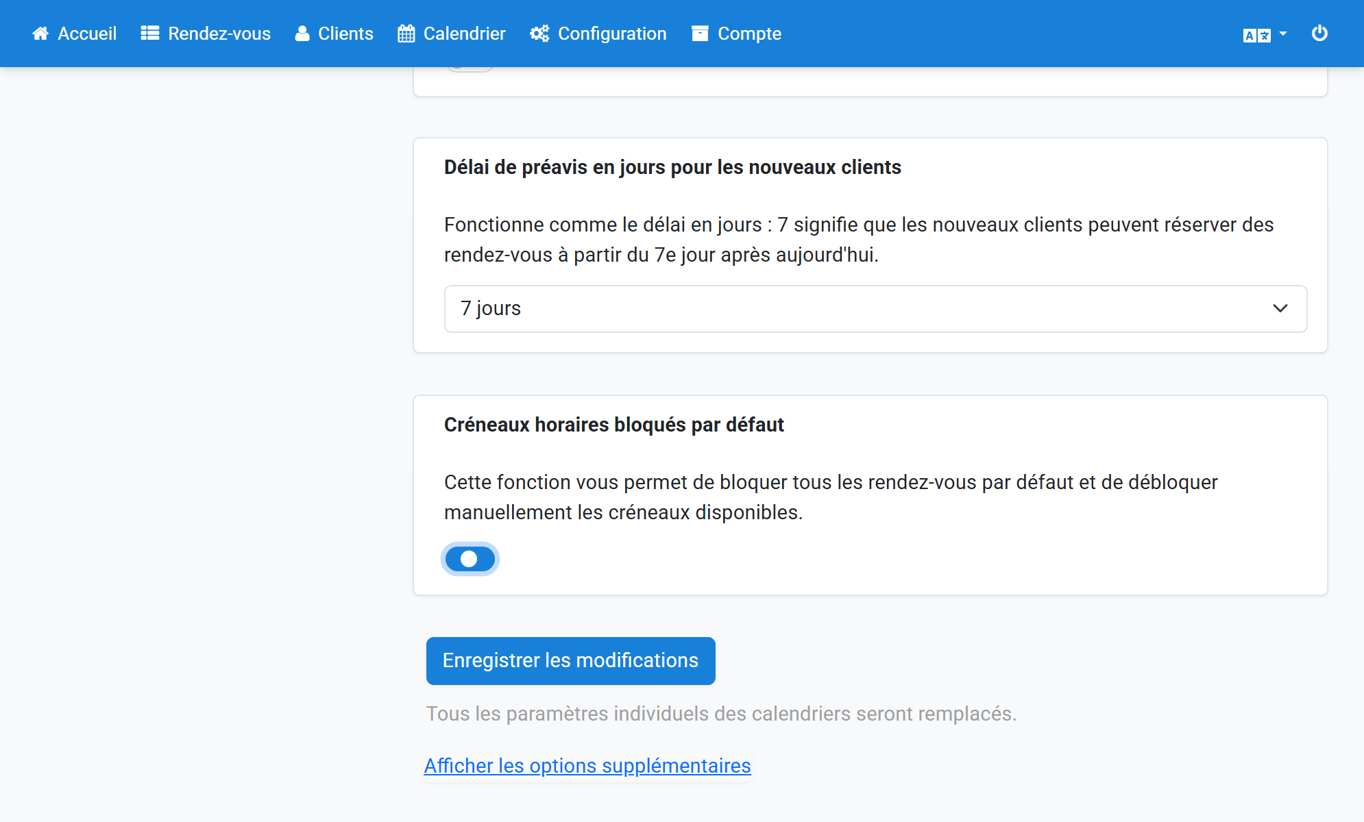 Activez Créneaux bloqués par défaut puis enregistrez